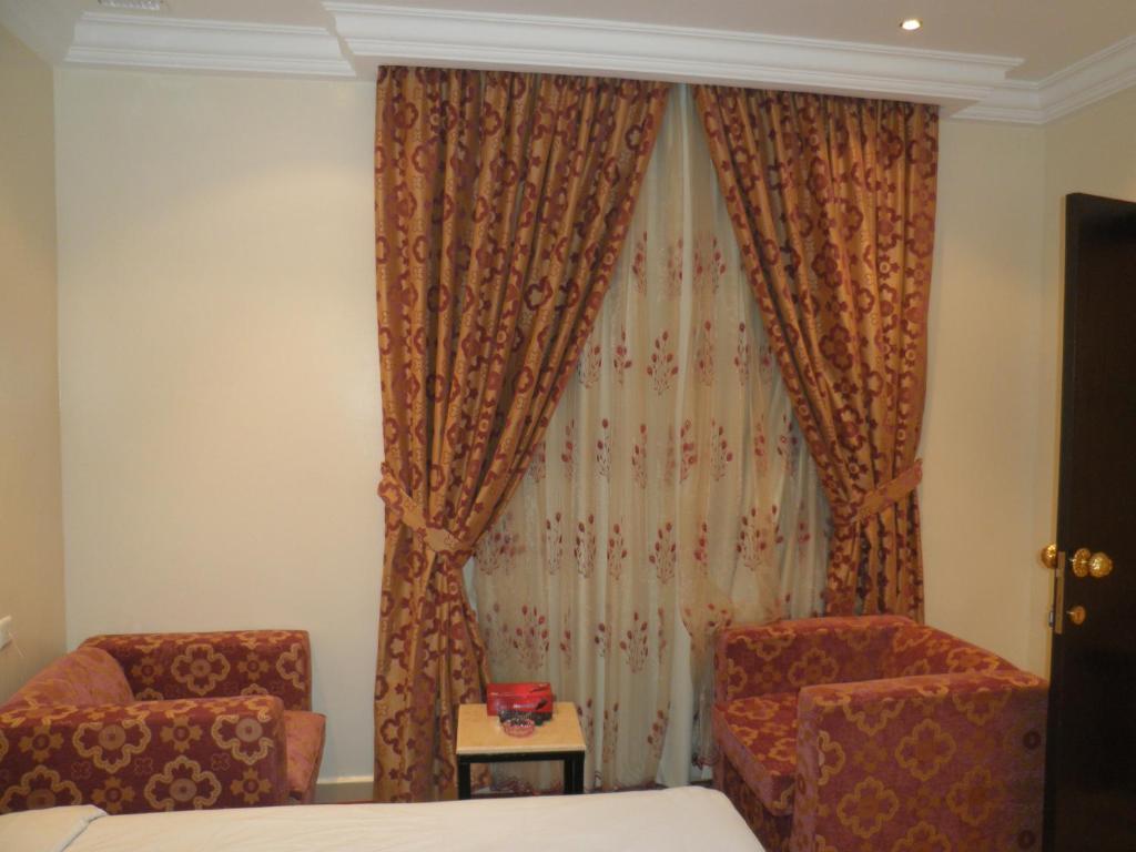 Marina Royal Hotel Suite Kuwait City Ruang foto