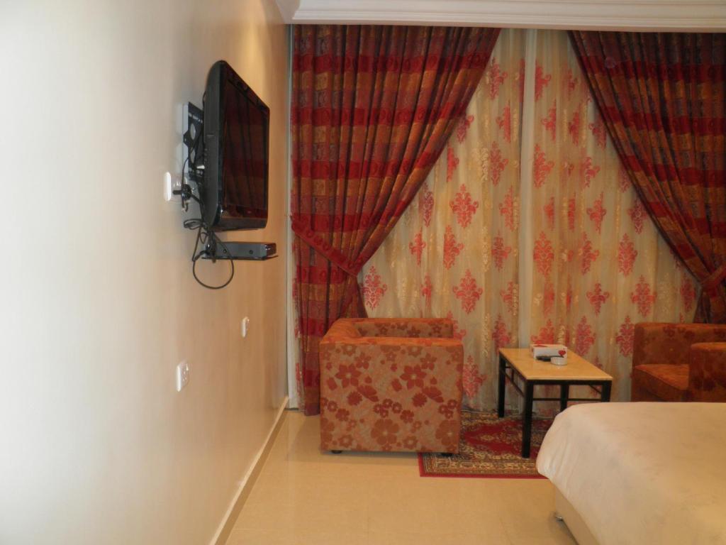 Marina Royal Hotel Suite Kuwait City Ruang foto