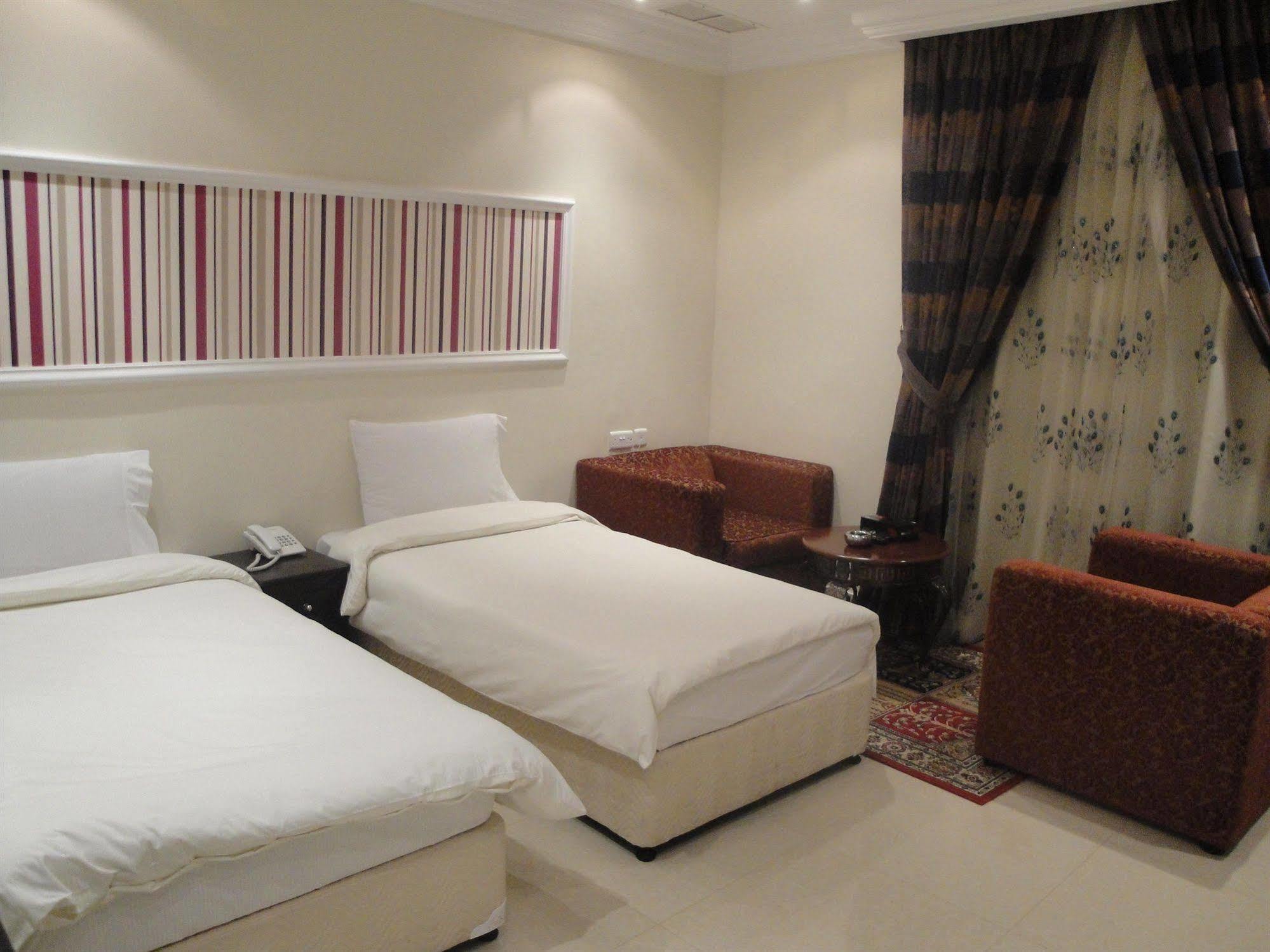 Marina Royal Hotel Suite Kuwait City Bagian luar foto