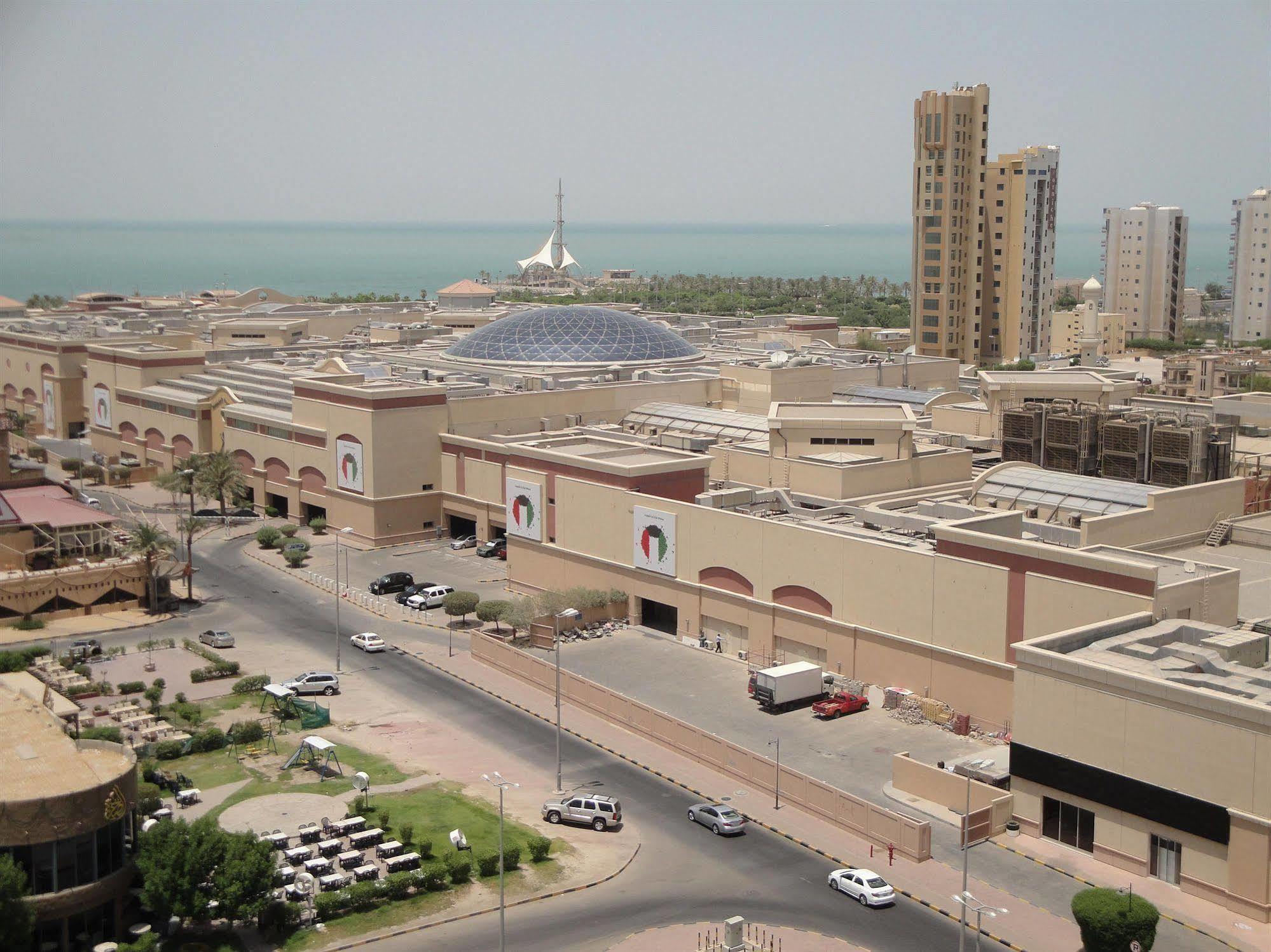 Marina Royal Hotel Suite Kuwait City Bagian luar foto